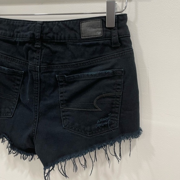 American Eagle Distressed Stretch Black Shorts 0 - Picture 4 of 6